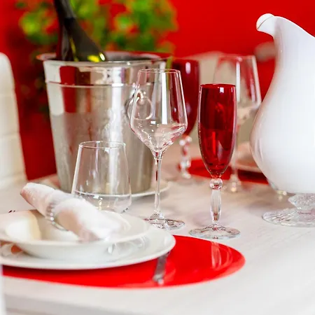 Red Chic *