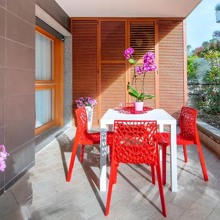 Red Chic Apartment