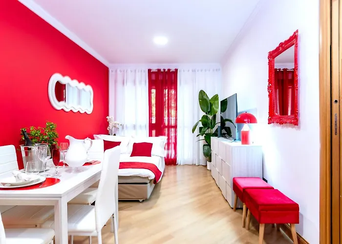 Red Chic Daire Roma
