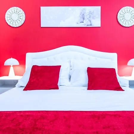 Red Chic Appartement *